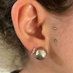 Hammered Silver Dome Earrings💎